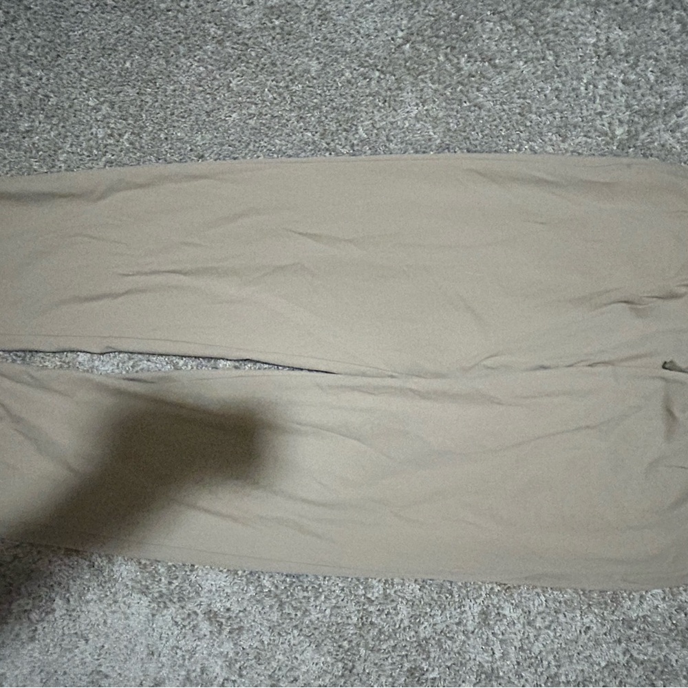 Uniqlo Pleated Wide Fit Pants Khaki